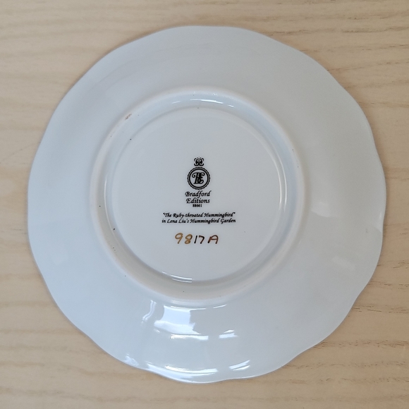 Bradford Editions 88661 Lena Liu Ruby-throated Hummingbird Saucer and Spoon Set - Picture 11 of 15